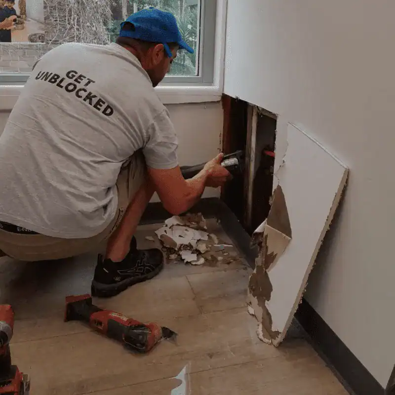 Leaky pipes